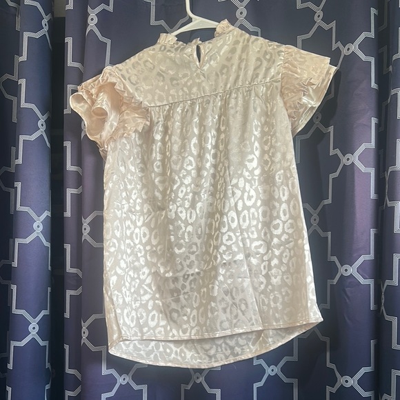 SHEIN Cream Leopard Pattern Blouse - Picture 3 of 3